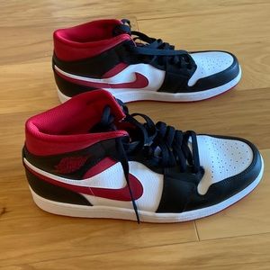 Jordan 1 Mid Used